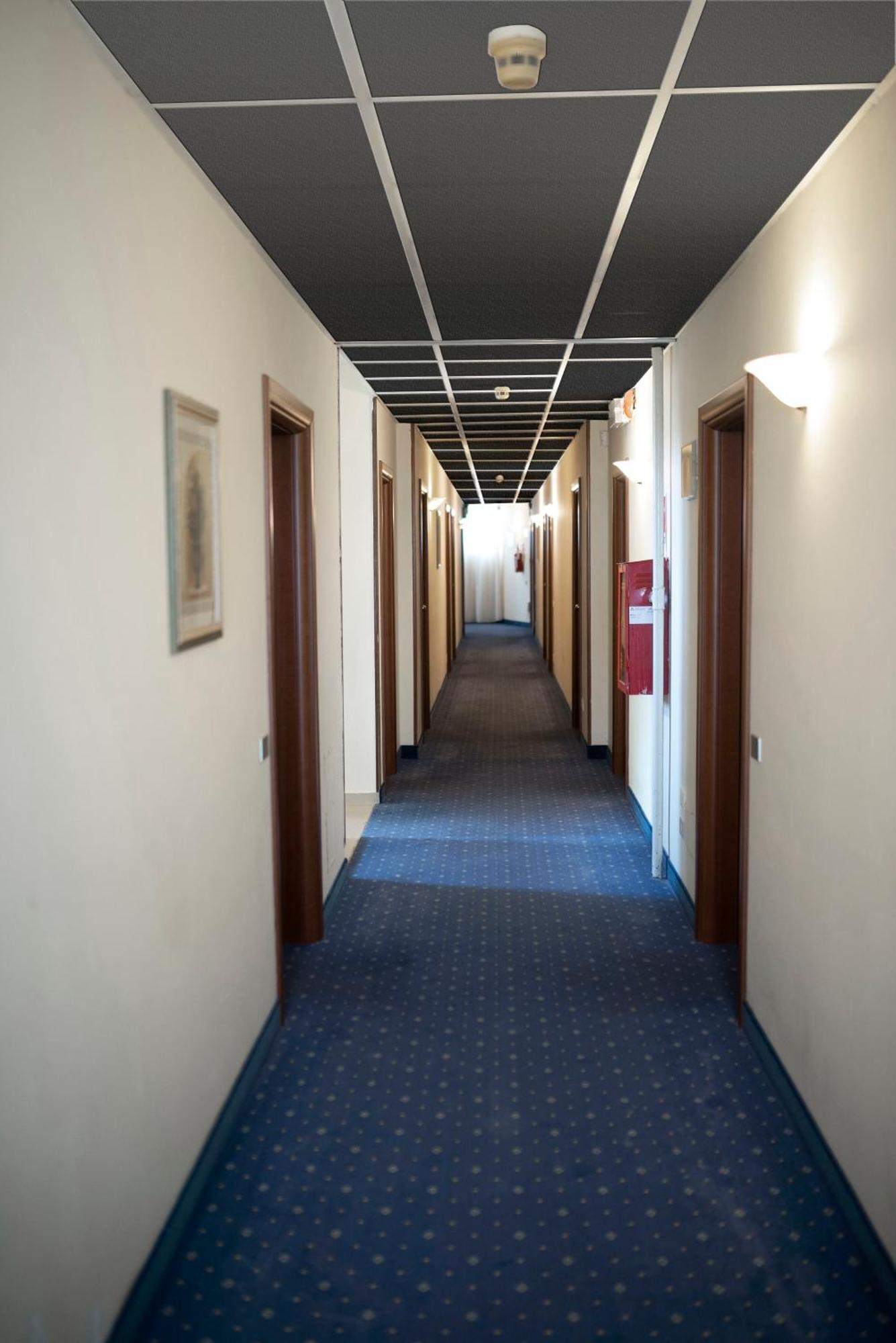 Albergo Aurora كاستينازو المظهر الخارجي الصورة